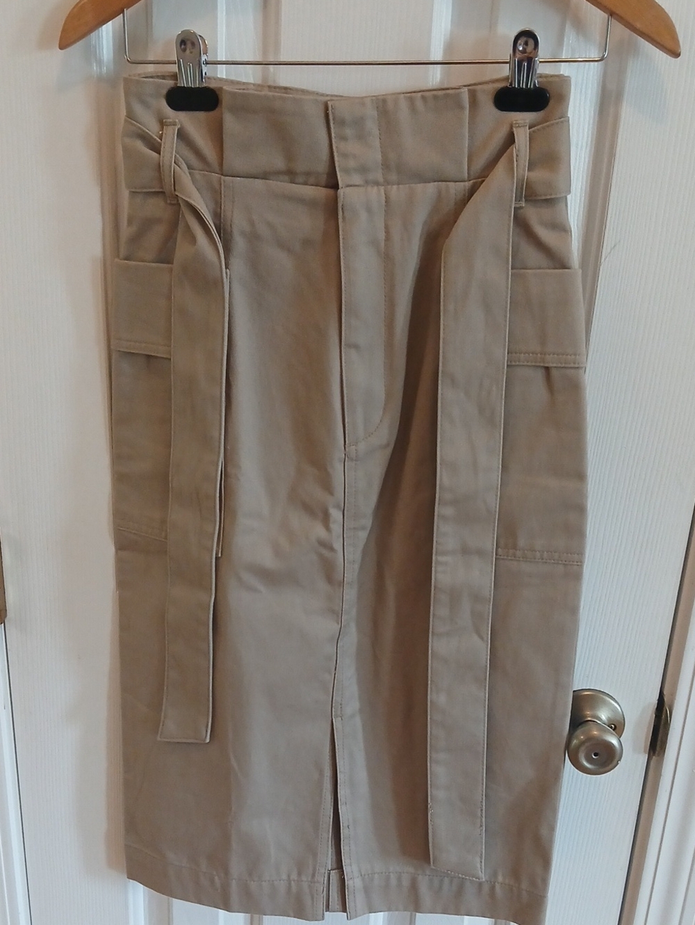 H&M Women's  Pencil Skirt- Khaki Size 2
